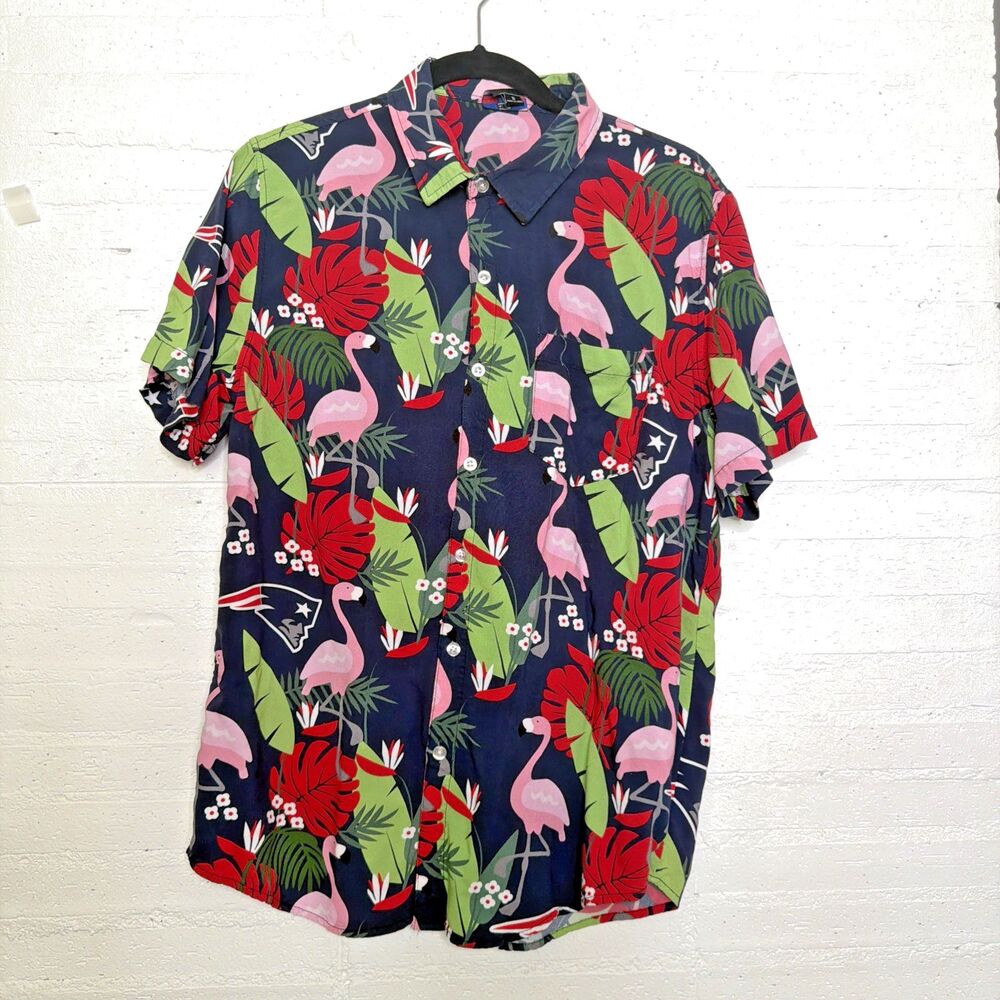 NFL Team Apparel New England Patriots Hawaiian Shirt M Tropical Flamingos